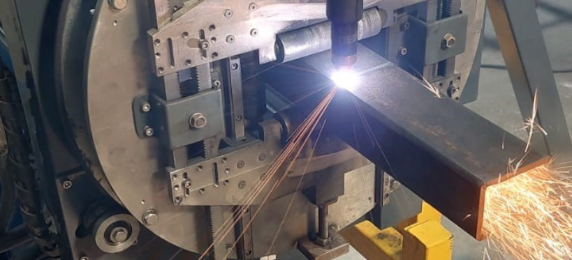 Corte plasma de tubos e cantoneiras img1